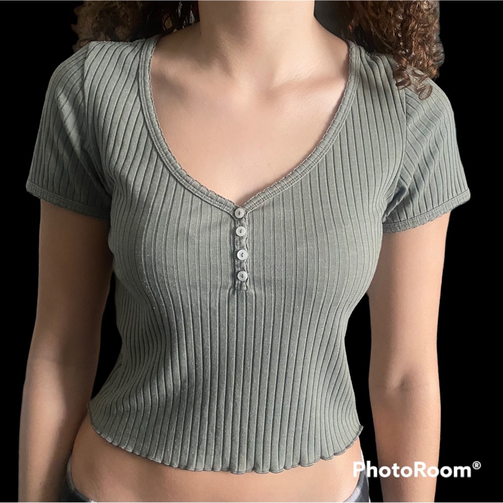 American Eagle, V-neck, crop top, size small